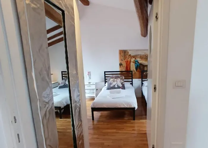 Ponte Vecchio Attico Vista Duomo Διαμέρισμα *